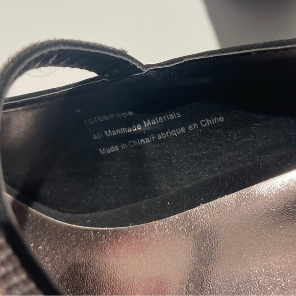 Black Heels with rhinestone band​ - Picture 7 of 7